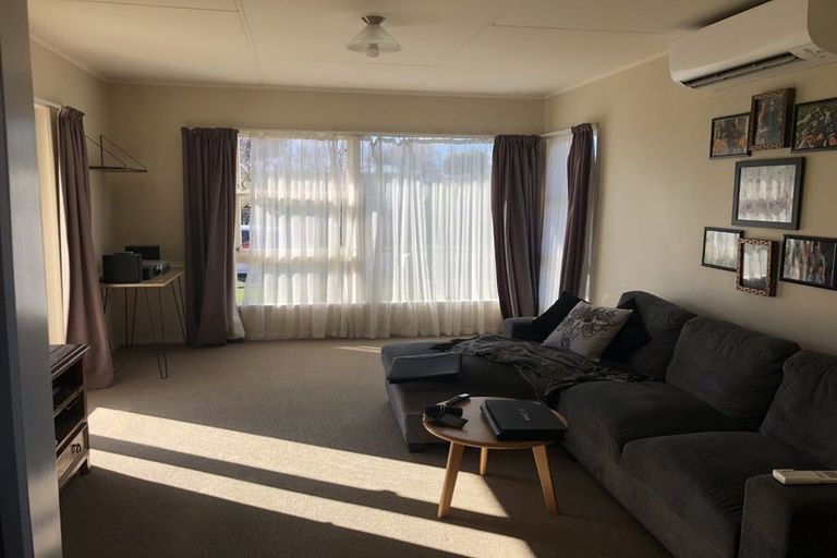 Photo of property in 19 Lipscombe Crescent, Havelock North, 4130