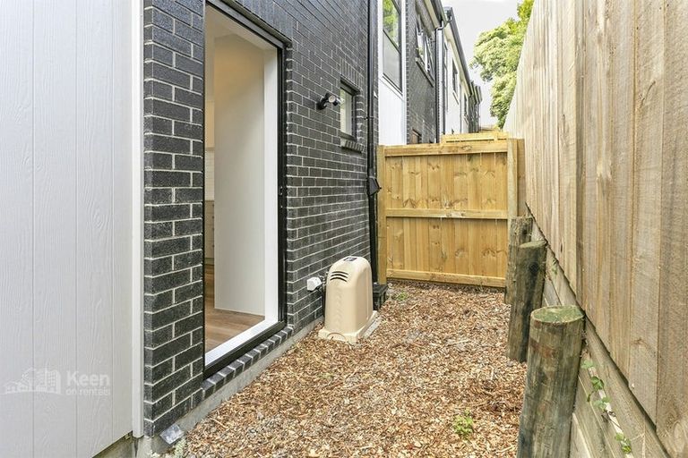 Photo of property in 13 Tokai Place, Glen Eden, Auckland, 0602