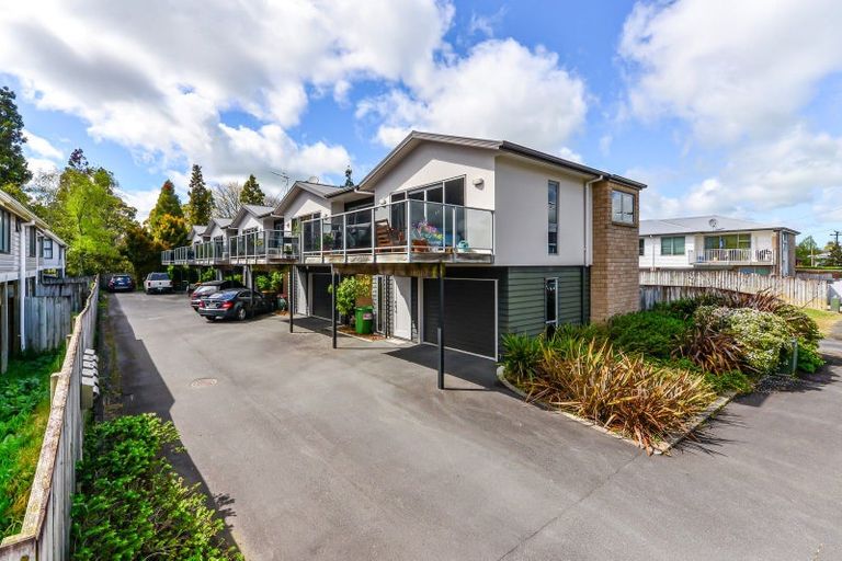 Photo of property in 10u2 Dowding Street, Melville, Hamilton, 3206
