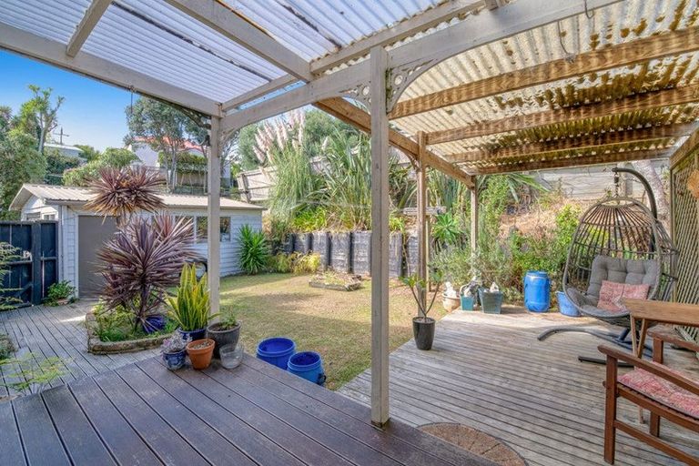 Photo of property in 23 Mangakura Road, Helensville, 0800