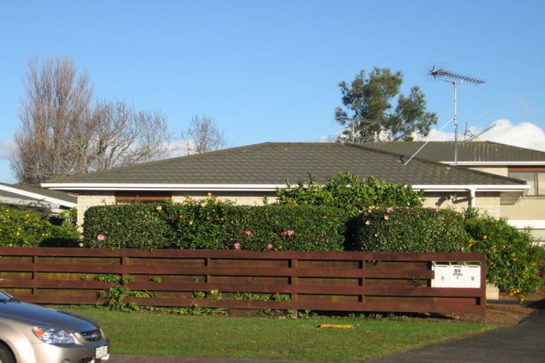 Photo of property in 1/54 Florence Avenue, Orewa, 0931