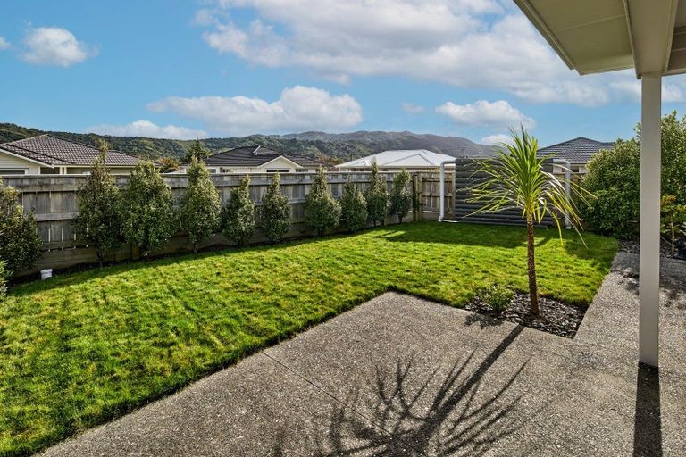 Photo of property in 8 Henrietta Maxwell Grove, Wainuiomata, Lower Hutt, 5014