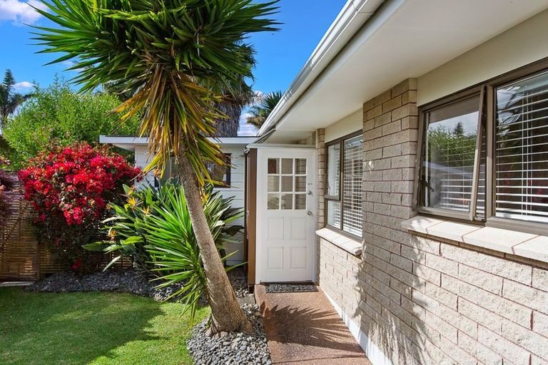 Photo of property in 19b Lillian Place, Orewa, 0931