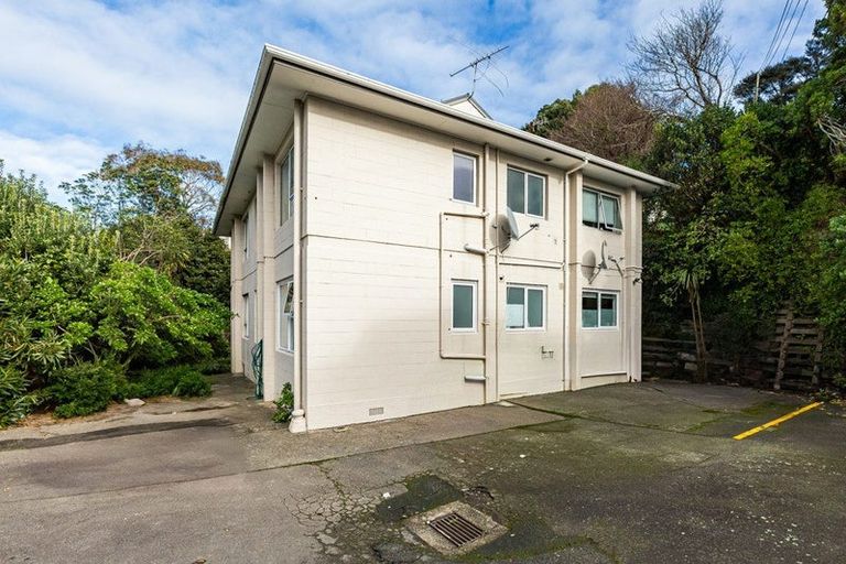 Photo of property in 2/84 Rintoul Street, Newtown, Wellington, 6021