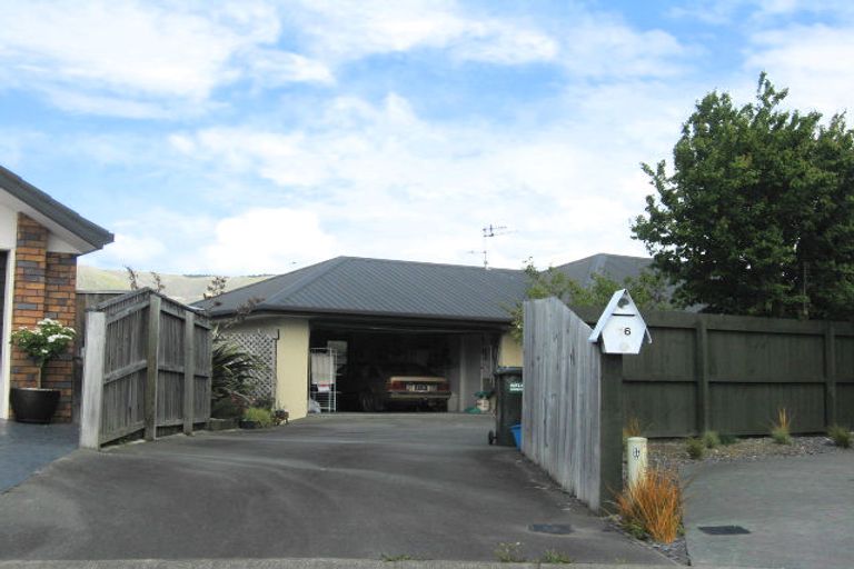 Photo of property in 16 Holcroft Place, Stoke, Nelson, 7011