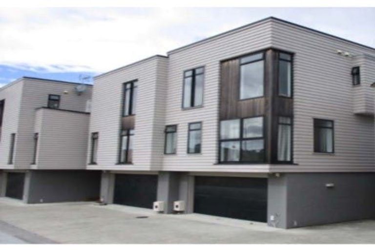 Photo of property in 9 Lemon Tree Lane, Flat Bush, Auckland, 2019
