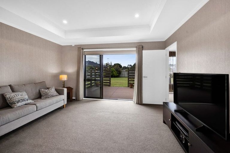 Photo of property in 12 Mercade Close, Stratford, 4332