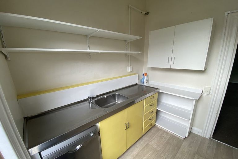 Photo of property in 40 Hargreaves Street, Mount Cook, Wellington, 6021