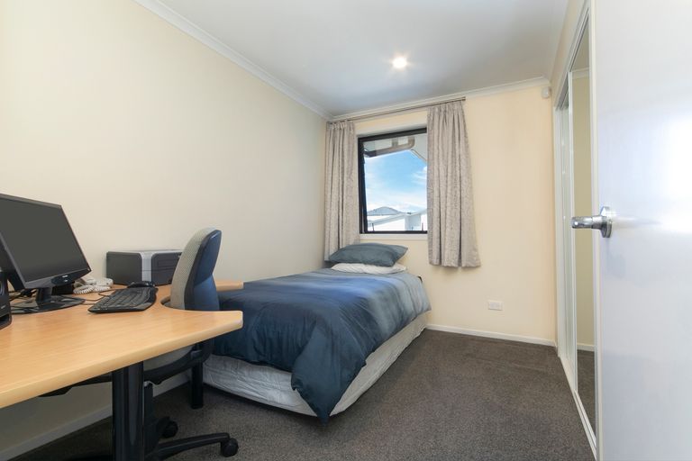 Photo of property in 8 Remana Crescent, Huapai, Kumeu, 0810