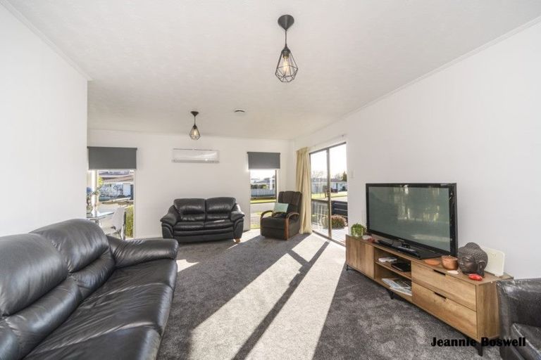 Photo of property in 66 Carter Crescent, Awapuni, Palmerston North, 4412