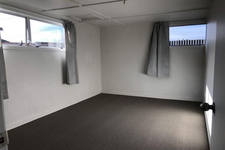 Photo of property in 77 Tidal Road, Mangere, Auckland, 2022