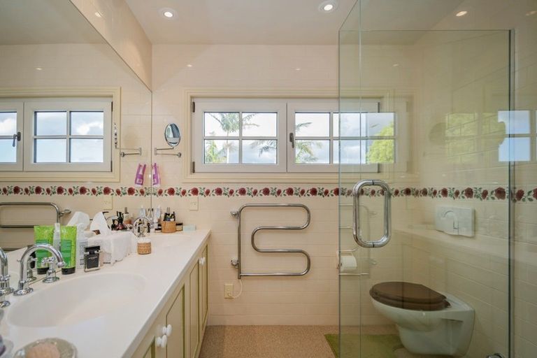 Photo of property in 120 Vista Paku, Pauanui, Hikuai, 3579