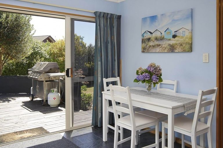 Photo of property in 10 Milne Place, Richmond, 7020