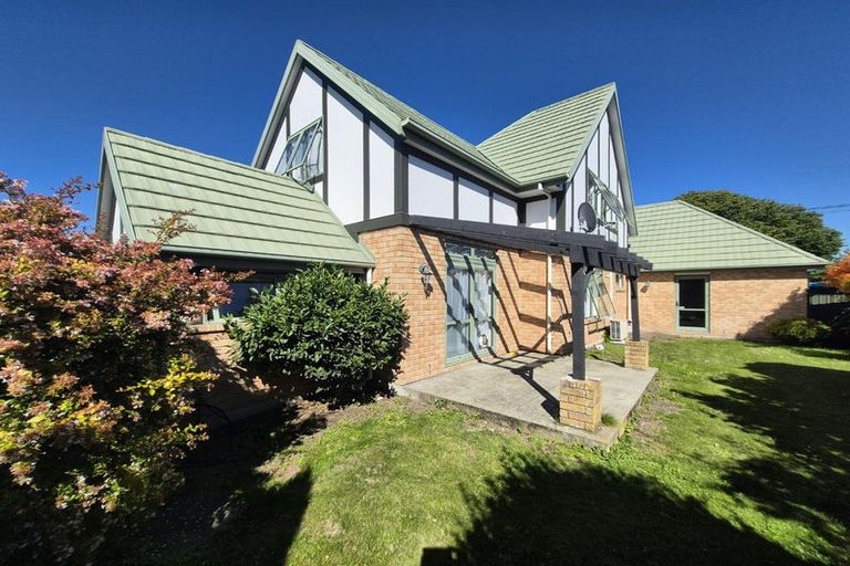 Photo of property in 132 Withells Road, Avonhead, Christchurch, 8042