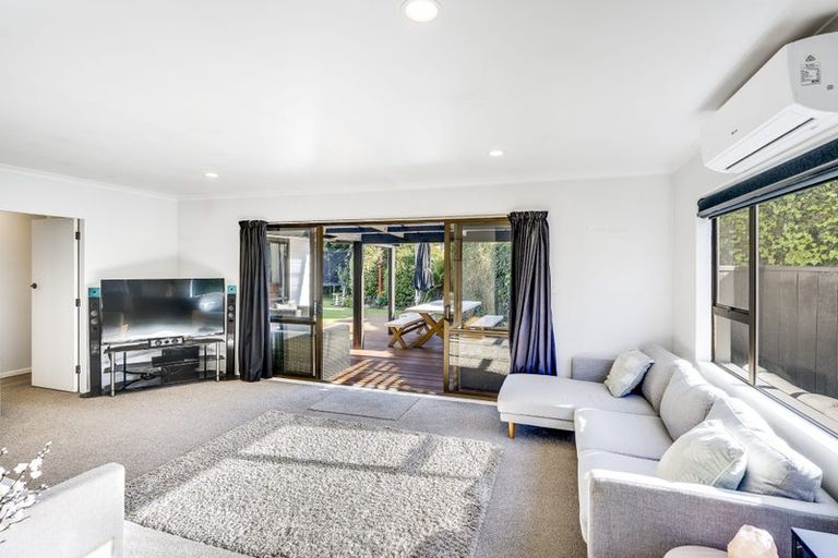 Photo of property in 27 Mckeefry Avenue, Greenmeadows, Napier, 4112