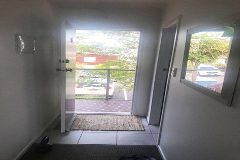 Photo of property in 15/83 Lake Road, Devonport, Auckland, 0622
