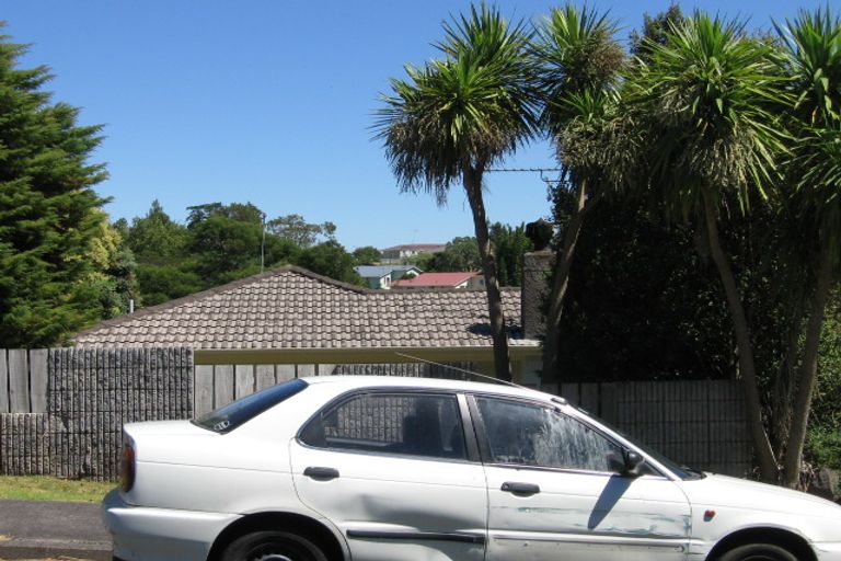 Photo of property in 73 Kia Ora Road, Beach Haven, Auckland, 0626