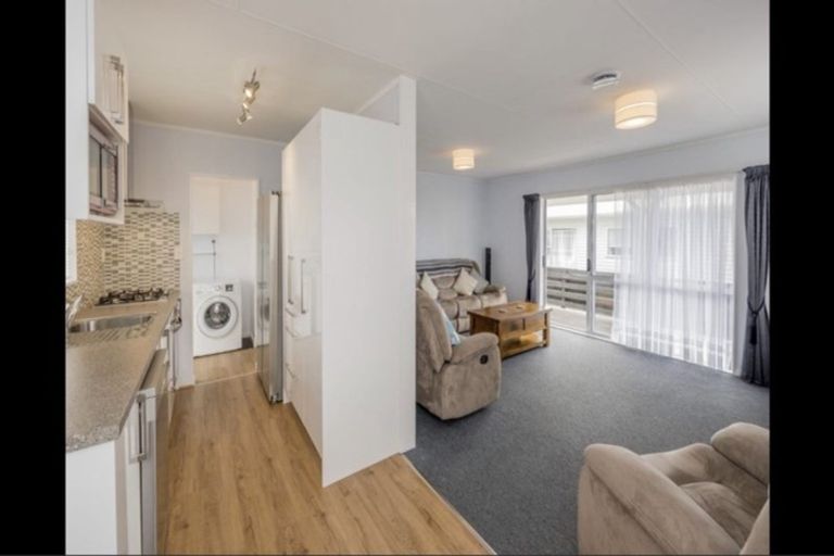 Photo of property in 13 Vogel Street, Levin, 5510