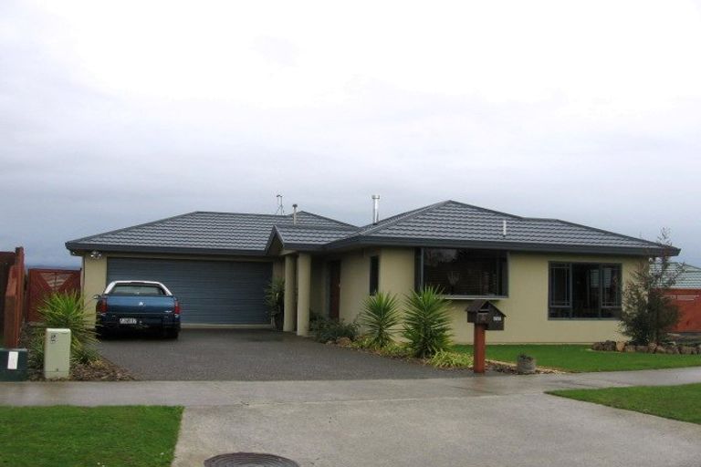Photo of property in 81 Parnell Heights, Kelvin Grove, Palmerston North, 4414
