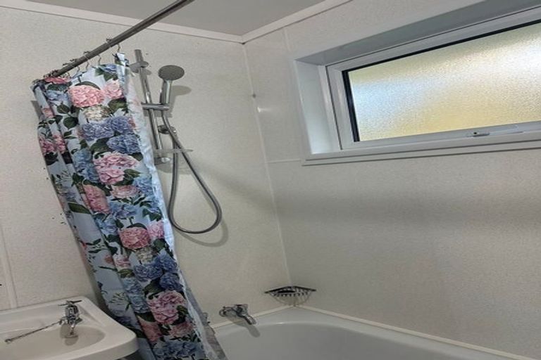 Photo of property in 1 Clementine Way, Crofton Downs, Wellington, 6035