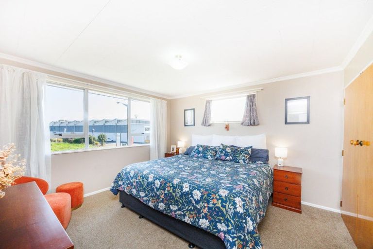 Photo of property in 236 Tremaine Avenue, Highbury, Palmerston North, 4412