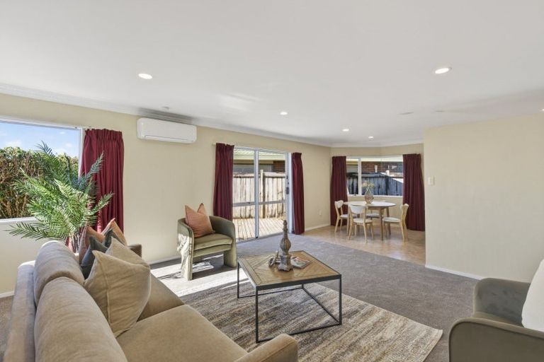 Photo of property in 3/20 Kellyville Heights, Merrilands, New Plymouth, 4312