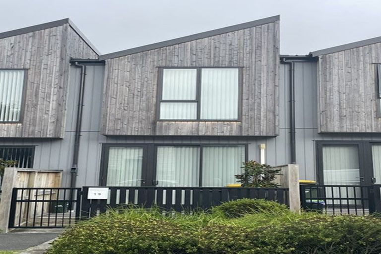 Photo of property in 19 Mahalo Avenue, Wiri, Auckland, 2104