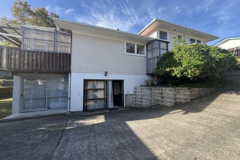 Photo of property in 13 Vina Place, Massey, Auckland, 0614