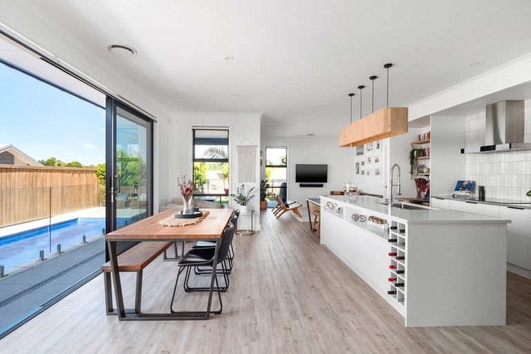 Photo of property in 12 Kiritiana Close, Pyes Pa, Tauranga, 3112