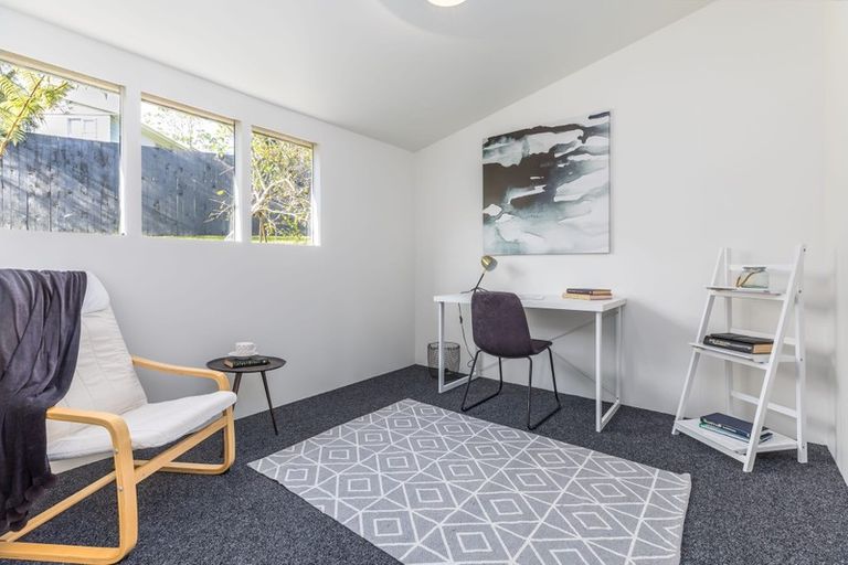 Photo of property in 24 Lilburn Crescent, Massey, Auckland, 0614