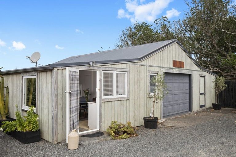 Photo of property in 72 Glenbrook Waiuku Road, Waiuku, 2681