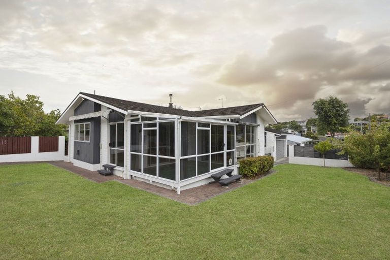 Photo of property in 4 Newcastle Road, Dinsdale, Hamilton, 3204