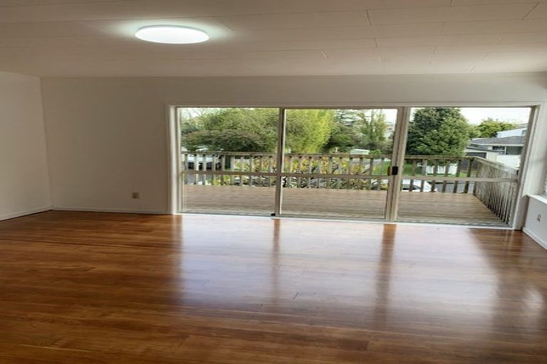 Photo of property in 50 Hellyers Street, Birkdale, Auckland, 0626