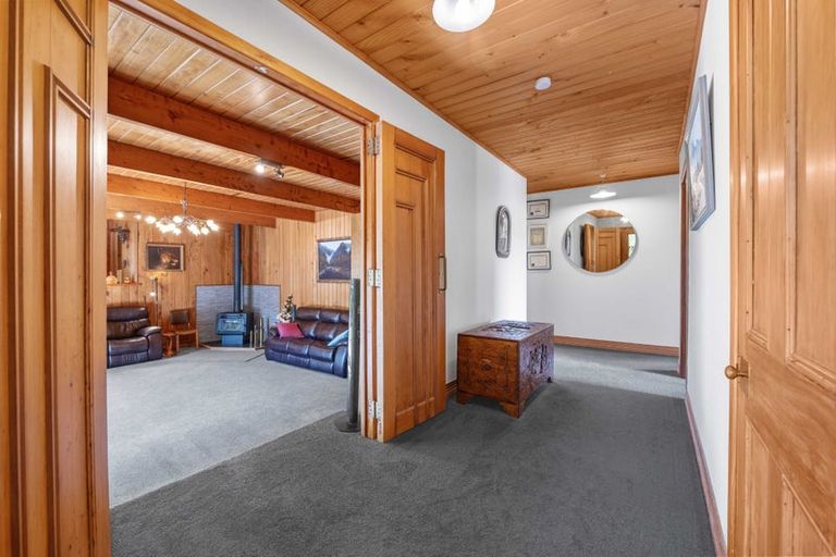 Photo of property in 92 Hickman Road, Onaero, Urenui, 4375