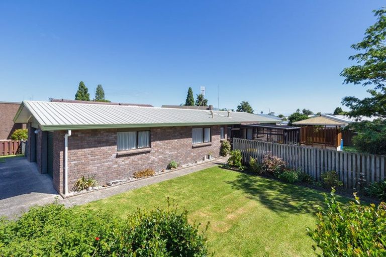 Photo of property in 8 Oak Place, Whakatane, 3120