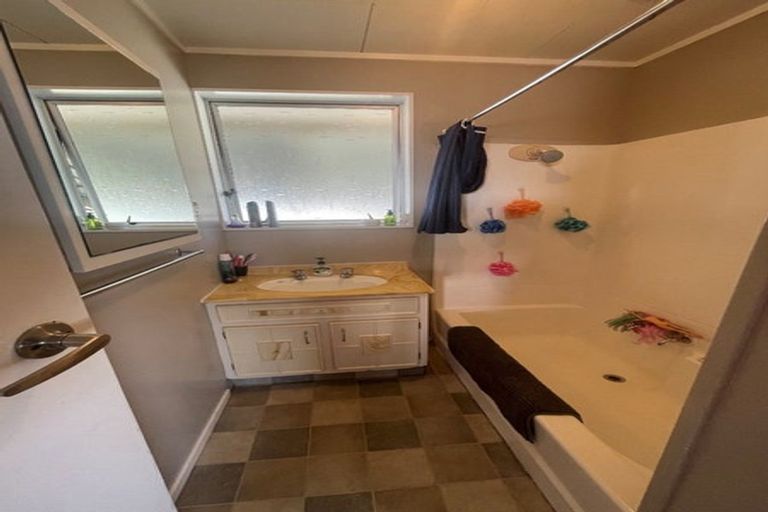 Photo of property in 198 Rata Street, Inglewood, 4330