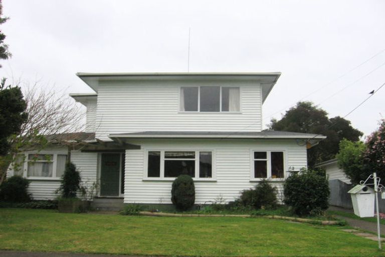 Photo of property in 16 Sinclair Avenue, Highbury, Palmerston North, 4412
