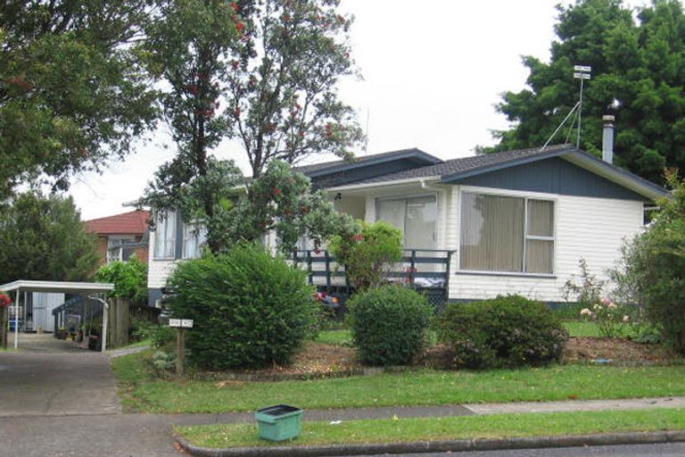 Photo of property in 43 Walworth Avenue, Pakuranga Heights, Auckland, 2010
