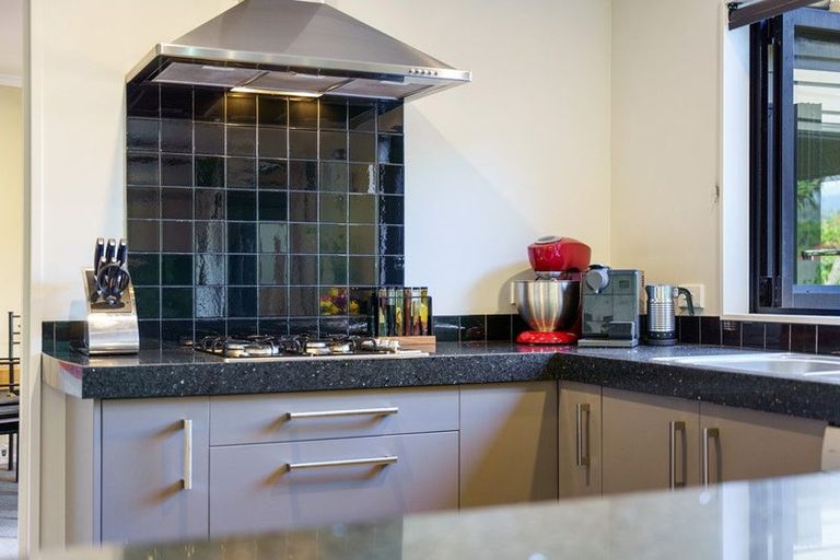 Photo of property in 38 Regent Drive, Paraparaumu Beach, Paraparaumu, 5032