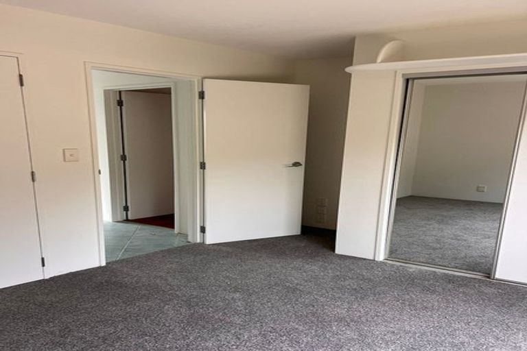 Photo of property in 662 Beach Road, Browns Bay, Auckland, 0630