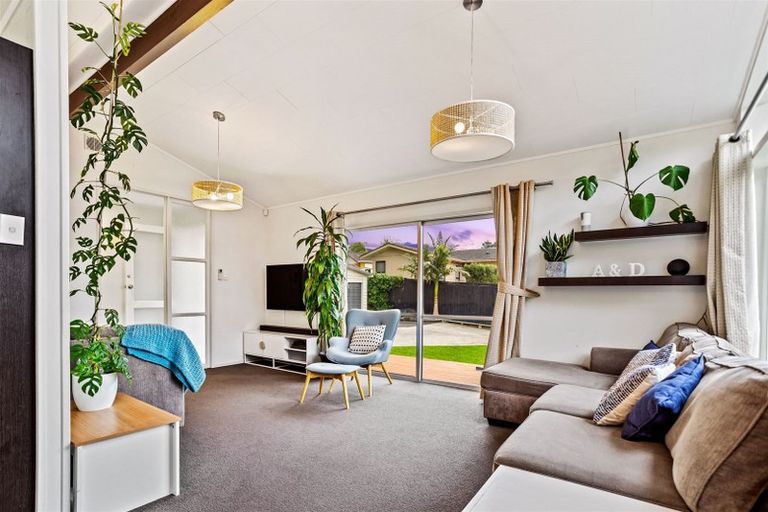 Photo of property in 56b Reynella Drive, Massey, Auckland, 0614