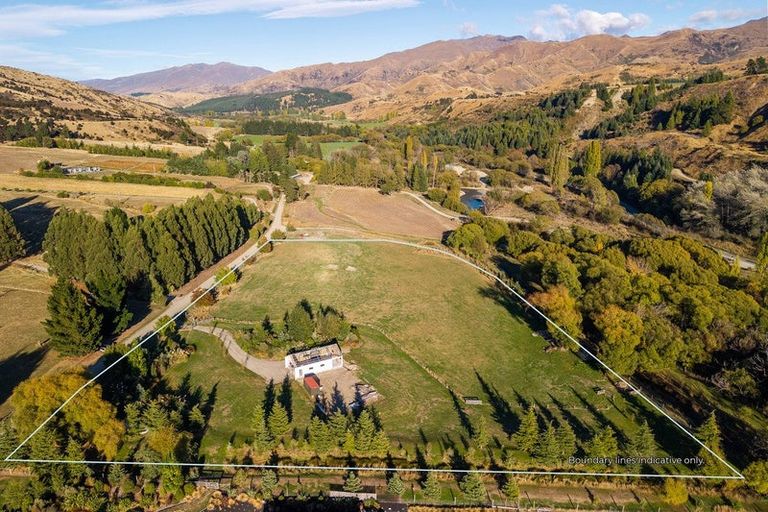 Photo of property in 930 Mount Barker Road, Wanaka, 9382