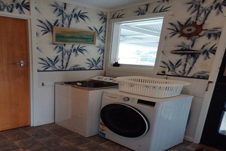 Photo of property in 10 Magdala Street, Kakanui, Oamaru, 9495