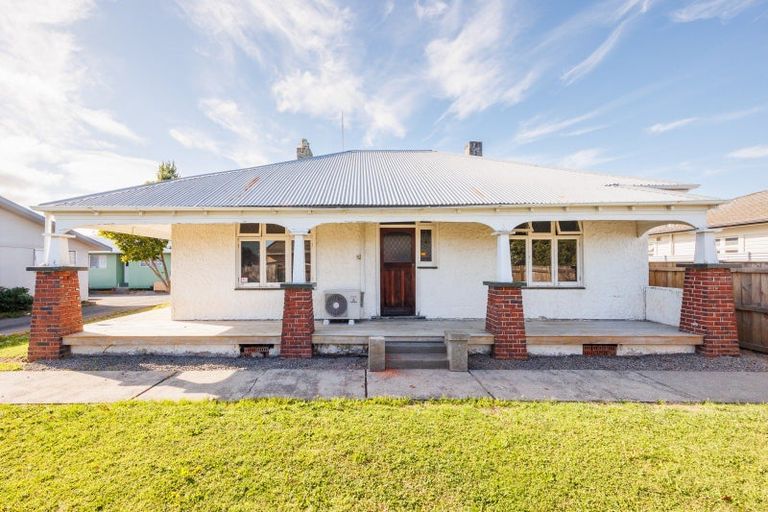 Photo of property in 972 Tremaine Avenue, Roslyn, Palmerston North, 4414