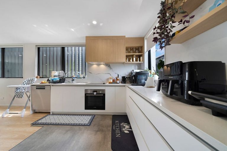 Photo of property in 7/30b Westgate Drive, Massey, Auckland, 0614
