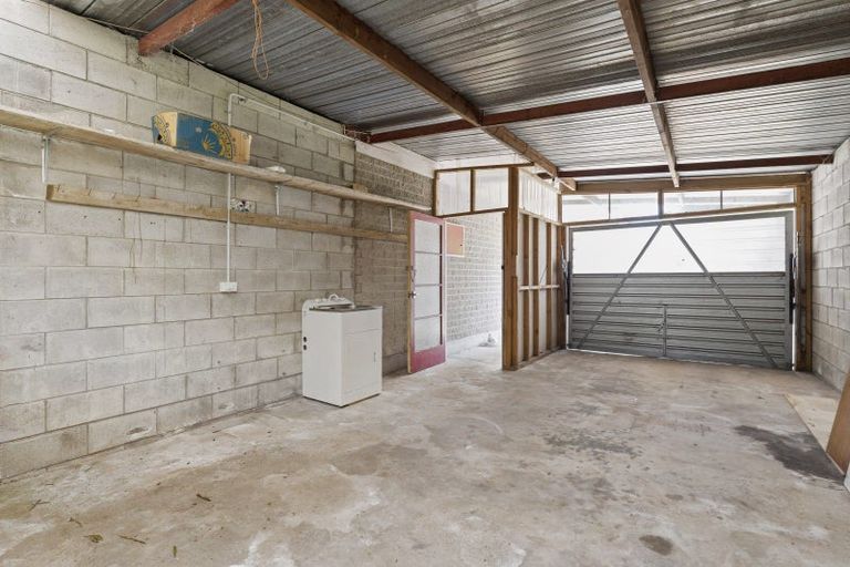 Photo of property in 9 Tawa Street, Inglewood, 4330