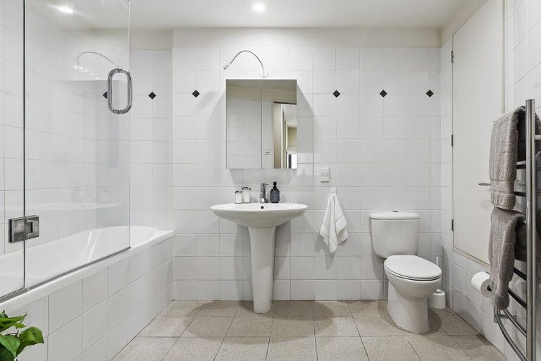 Photo of property in Kate Sheppard Apartments, 7j/42 Molesworth Street, Thorndon, Wellington, 6011