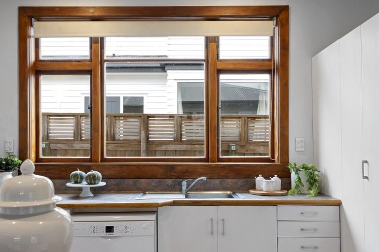 Photo of property in 139 Saint Martins Road, Saint Martins, Christchurch, 8022