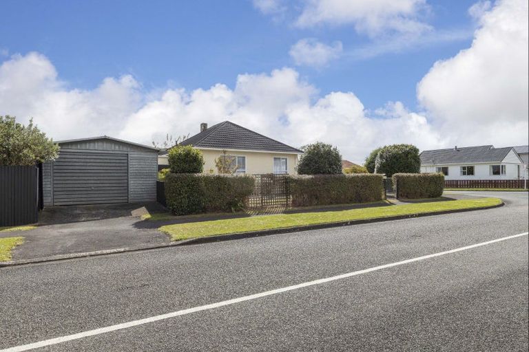 Photo of property in 55 Wrantage Street, Westown, New Plymouth, 4310