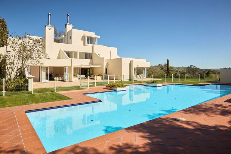 Photo of property in 168 Te Mata Peak Road, Havelock North, 4130